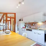 Apartment Fuerstlich Wohnen Am Circus Ueber Den Daechern Von Putbus