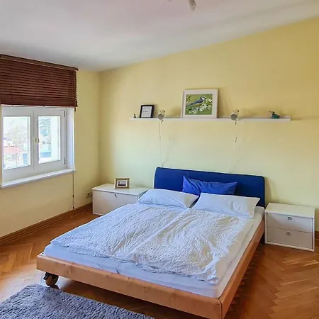 Apartment Fuerstlich Wohnen Am Circus Ueber Den Daechern Von