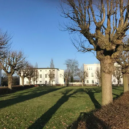 Apartment Fuerstlich Wohnen Am Circus Ueber Den Daechern Von
