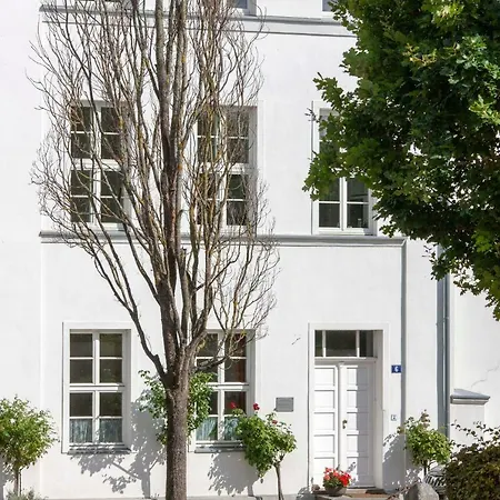 Fuerstlich Wohnen Putbus